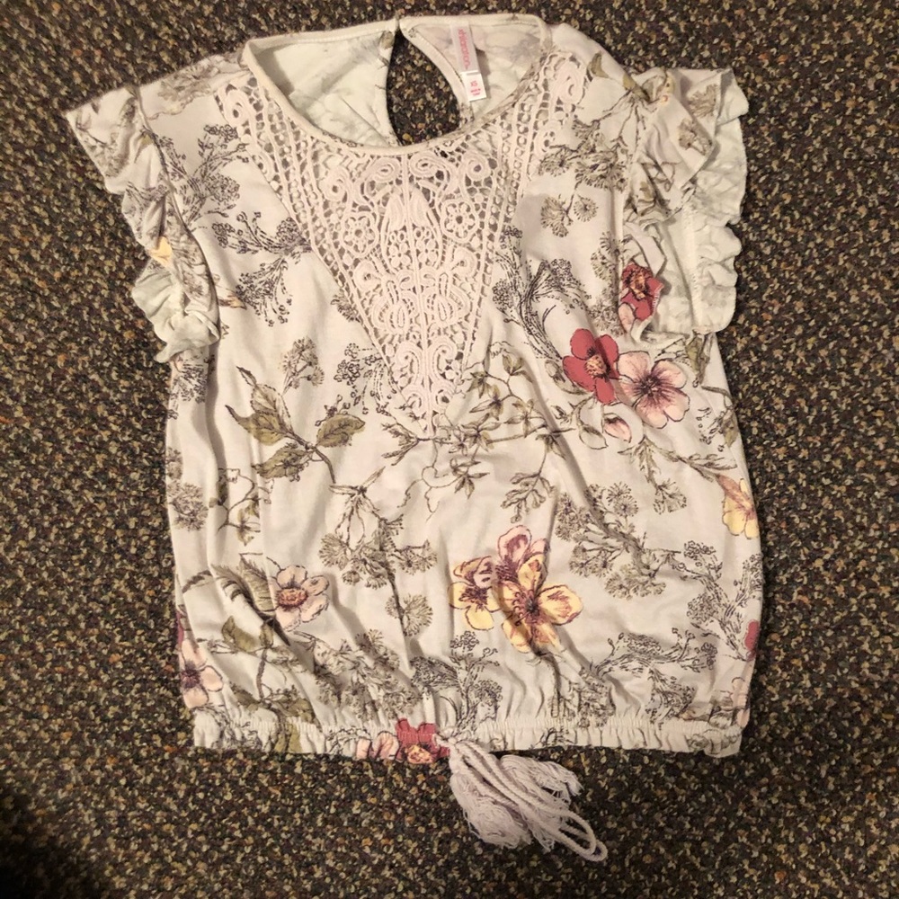 Short sleeve top